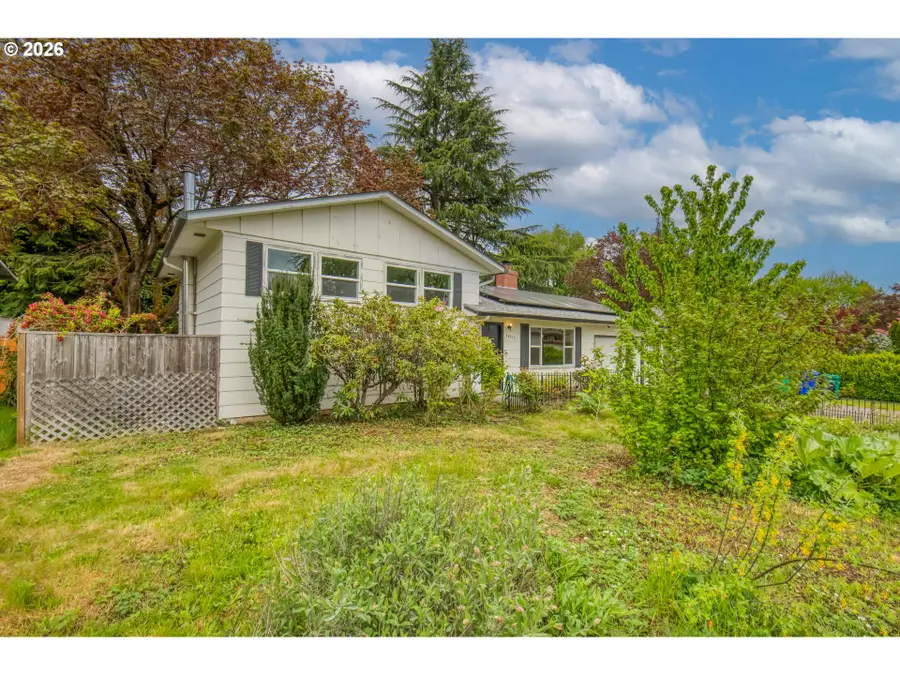 16315 NE Holladay St, Portland, OR 97230 - #2