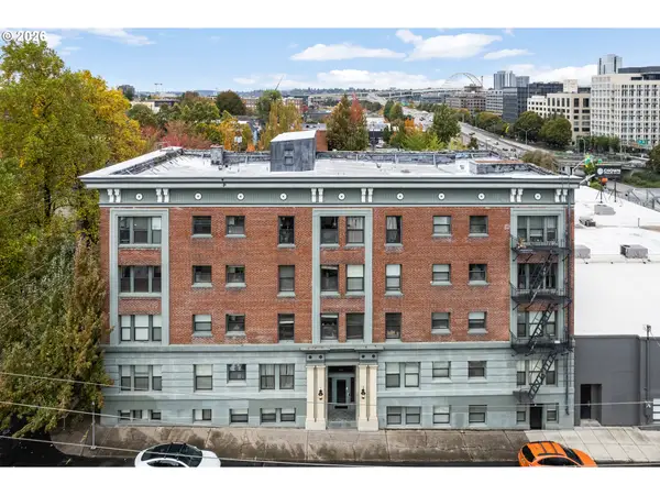 1631 NW Everett St #208, Portland, OR 97209