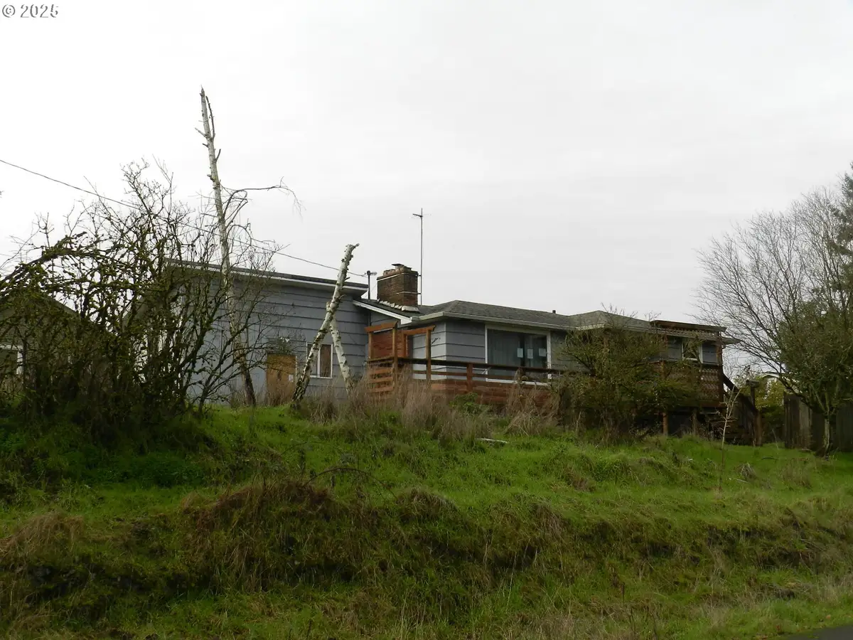 610 Tualatin St, Saint Helens, OR 97051 - Image #1