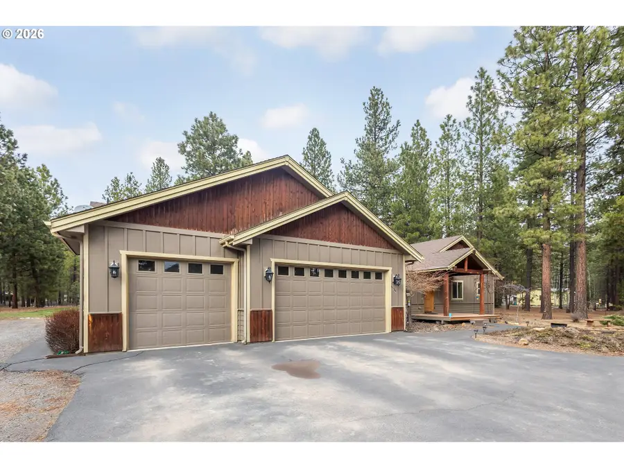15784 Lava Dr, Sisters Millican, OR 97739 - #2