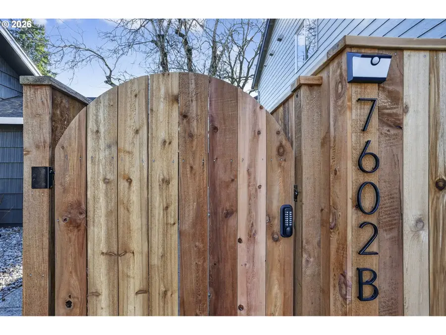 7602 SE Carlton St #B, Portland, OR 97206 - Image #2