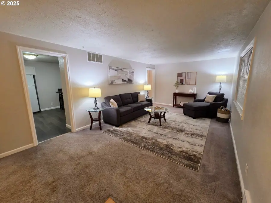 2334 Randall St, Northwest Clackamas, OR 97068 - Image #2