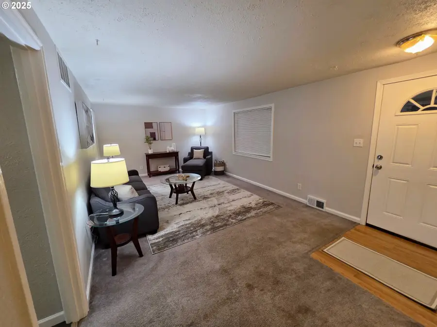 2334 Randall St, Northwest Clackamas, OR 97068 - Image #3