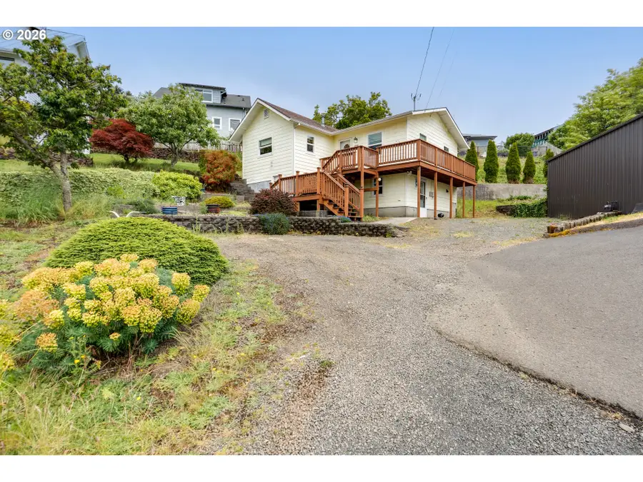 97 Dresden St, Astoria, OR 97103 - #2