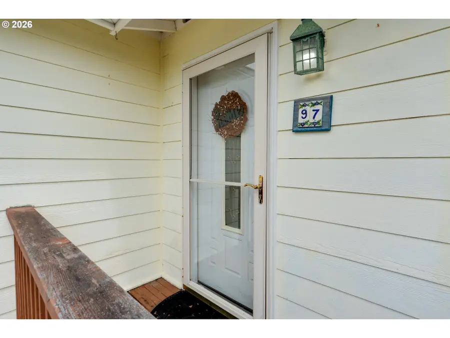 97 Dresden St, Astoria, OR 97103 - #3