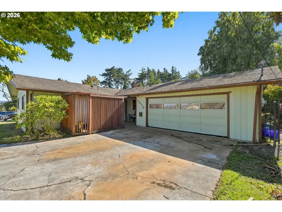 2273 Virginia Ave, North Bend, OR 97459 - #2
