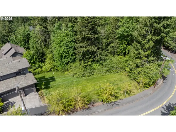 3348 NW Tullamore Ct, Portland, OR 97229