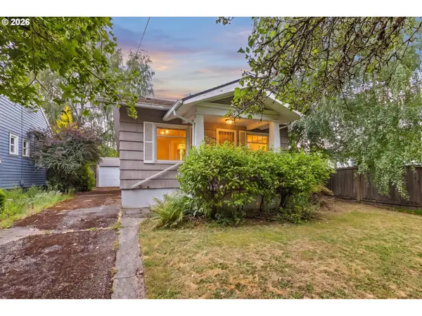 3560 NE Stanton St, Portland, OR 97212