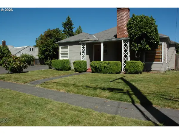 244 SE 5th Ave, Hillsboro, OR 97123