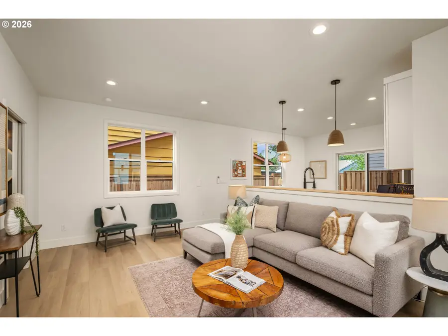 7313 N Willamette Blvd, Portland, OR 97203 - #3