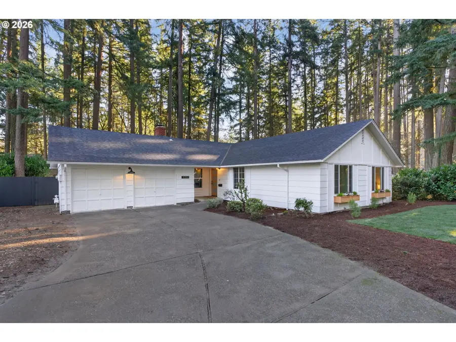 18550 Timbergrove Ct, Northwest Clackamas, OR 97035 - Image #2