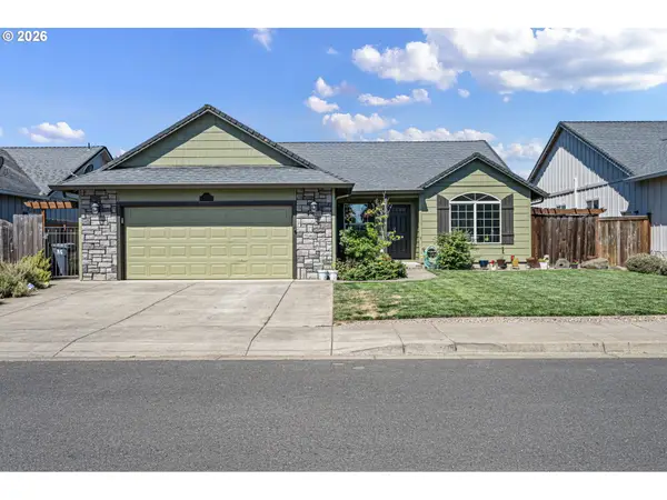 1373 Creswood Dr, Creswell, OR 97426