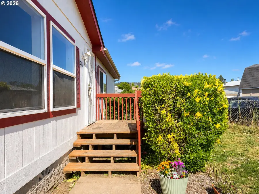 261 Bobwhite St, Roseburg, OR 97471 - #2