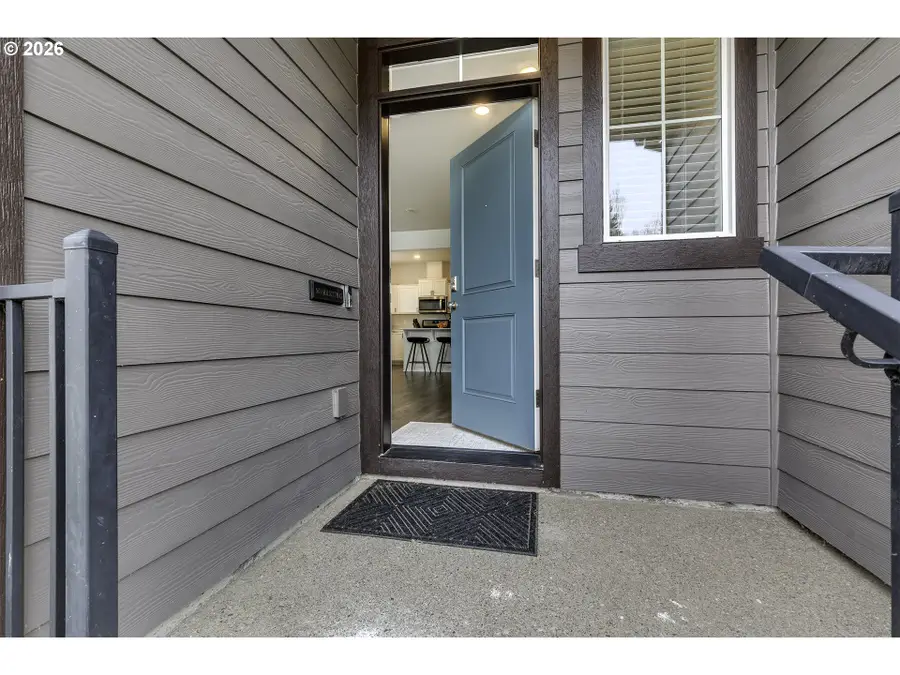 898 N 18th Ave, Cornelius, OR 97113 - #2