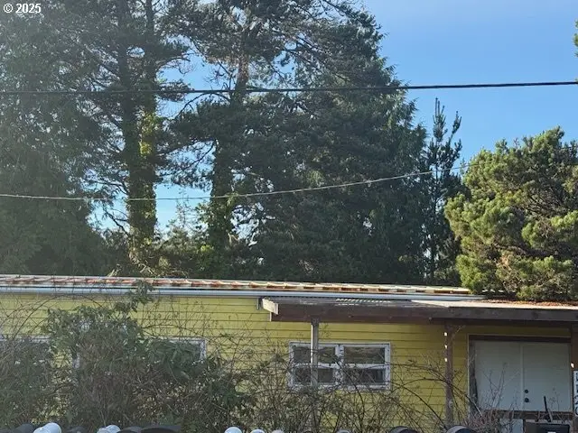 1120 S Crestline Dr, Waldport, OR 97394 - Image #3