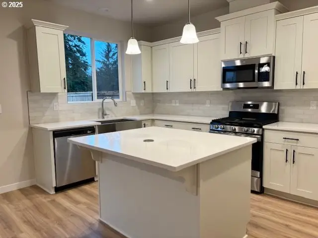 1597 N Millican Creek St, Lafayette, OR 97127 - Image #2