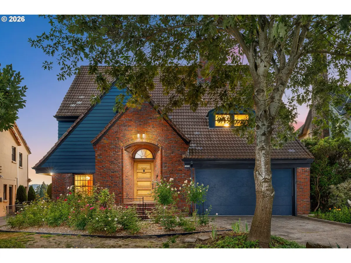 3852 NE Alameda St, Portland, OR 97212 - #1