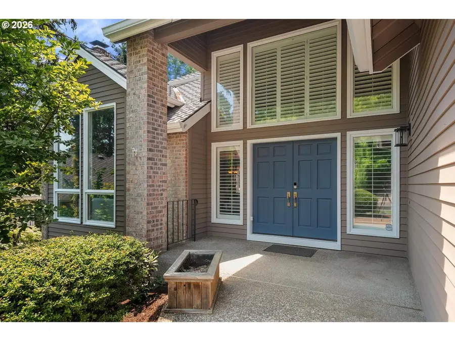 19042 35th Pl, Lake Oswego, OR 97034 - #3