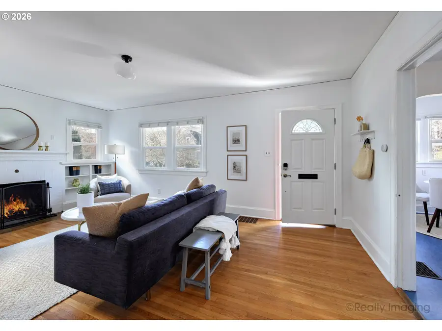 2416 NE 32nd Ct, Portland, OR 97212 - Image #3