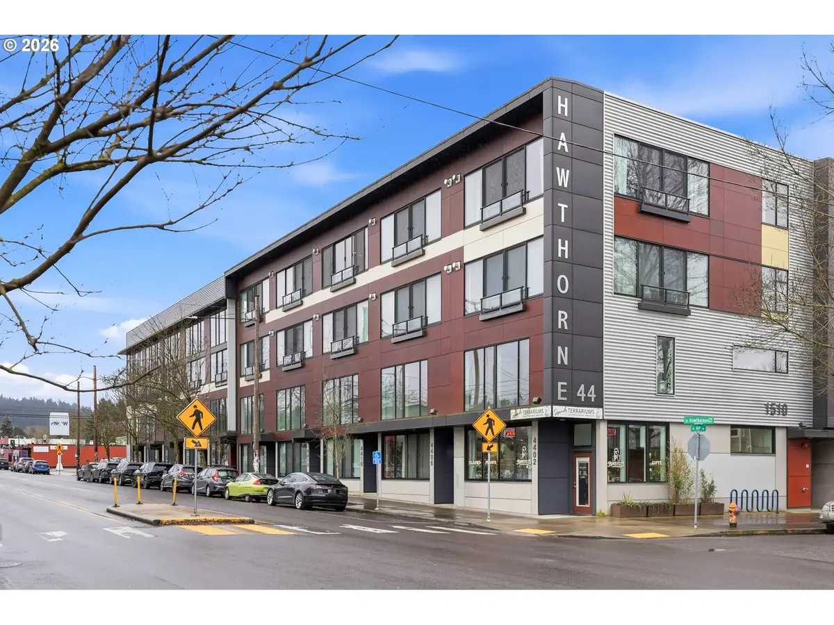 4426 SE Hawthorne Blvd #102, Portland, OR 97215 - #1