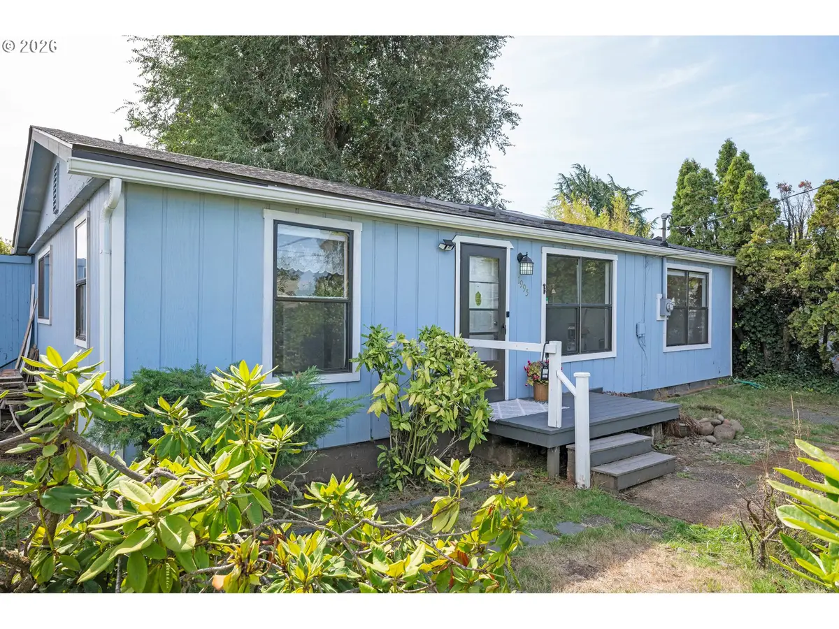 1995 J St, Springfield, OR 97477 - #1