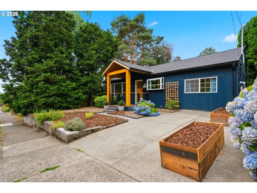 2057 SE 72nd Ave, Portland, OR 97215 - #3