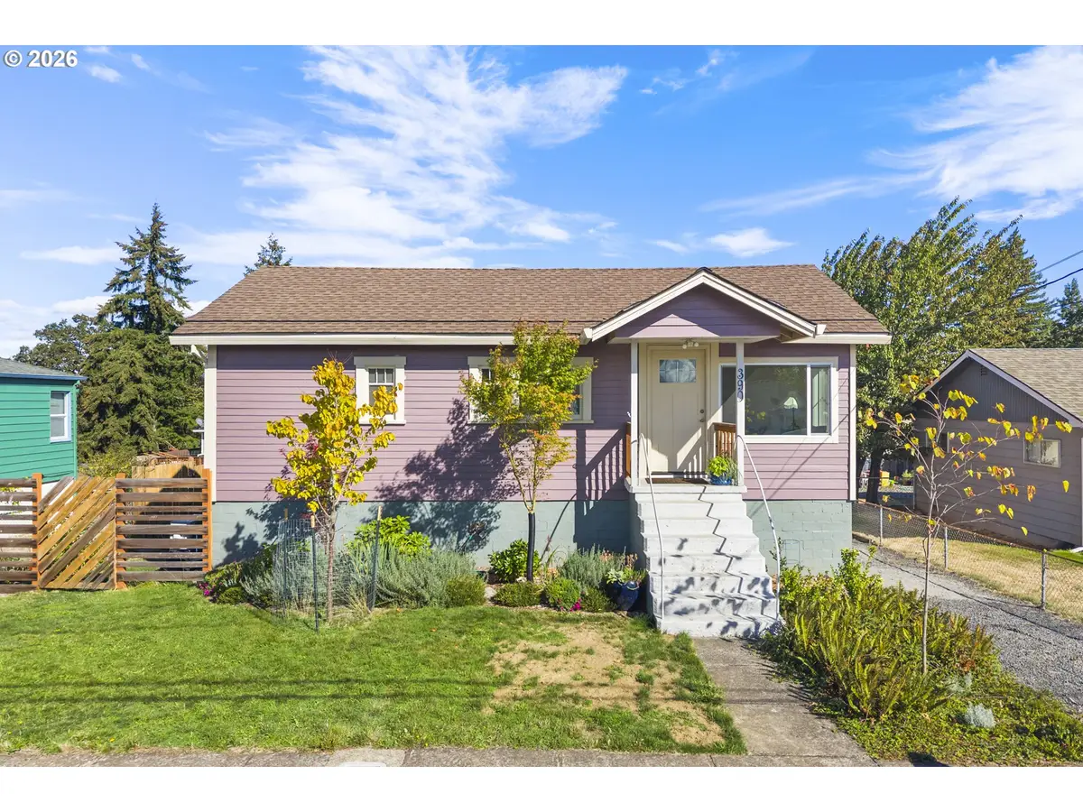 390 S 7th St, Saint Helens, OR 97051 - #1
