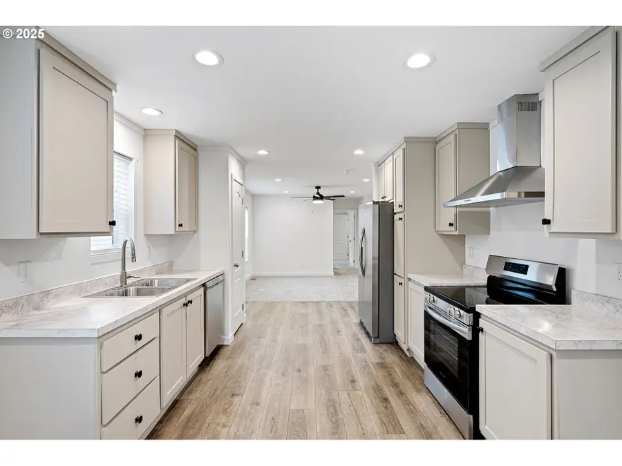 4900 Royal Ave #3, Eugene, OR 97402 - Image #2