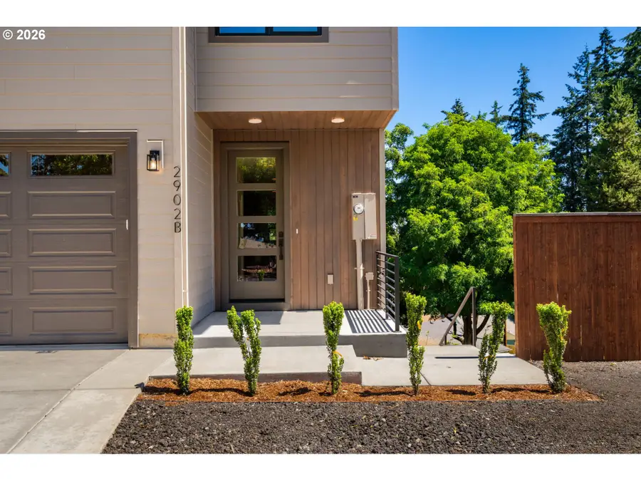 2902 E Mcloughlin Blvd, Vancouver, WA 98661 - #2