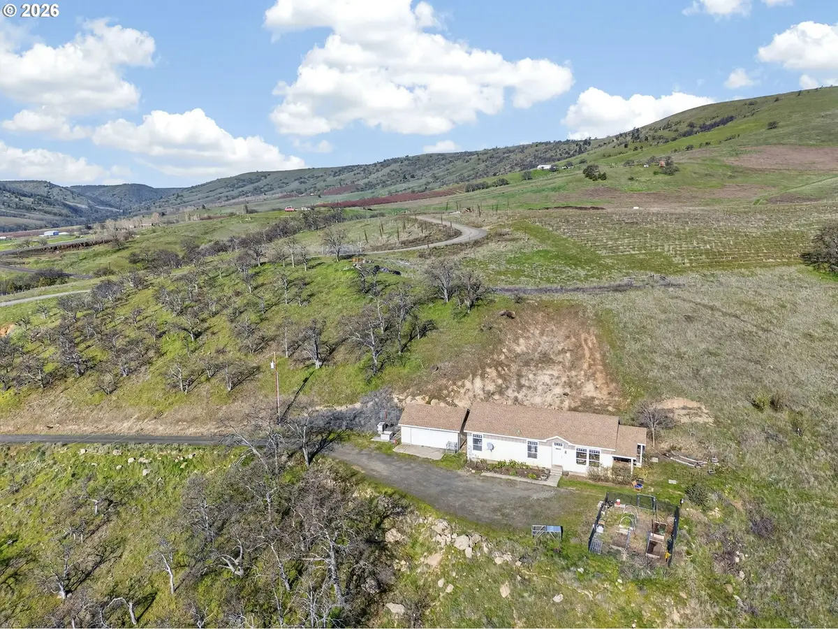 3475 Three Mile Rd, The Dalles, OR 97058 - #1