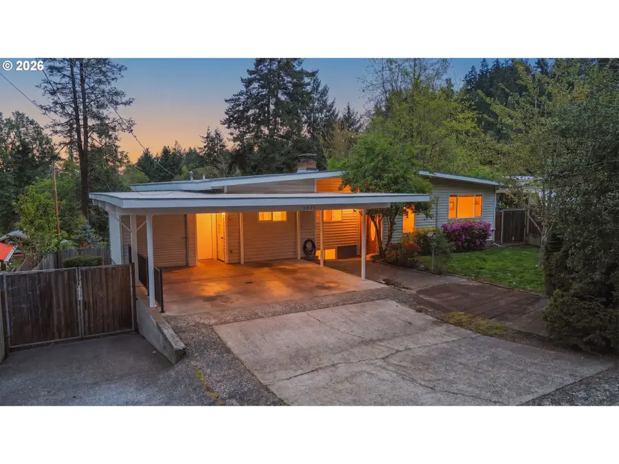 3021 Whitbeck Blvd, Eugene, OR 97405 - #2