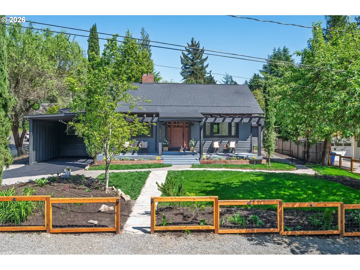 5908 SW 45th Ave, Portland, OR 97221 - #1