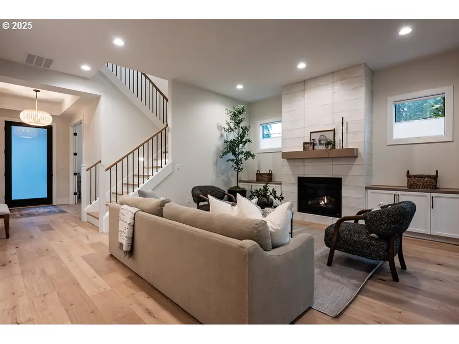 4401 Cobb Way, Lake Oswego, OR 97035 - Image #2