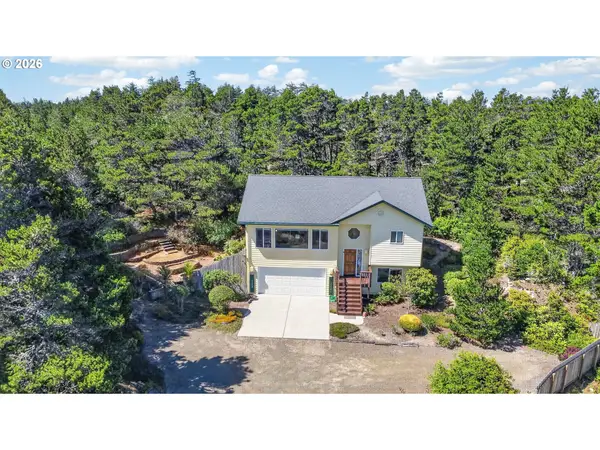 88548 Nautilus Ct, Florence, OR 97439