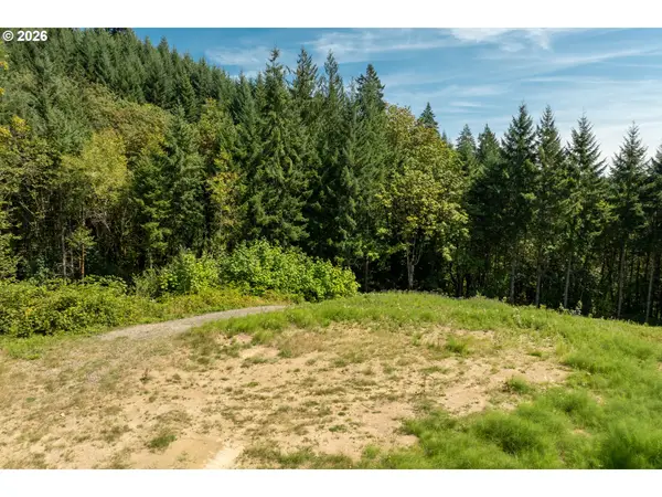 239 Junco Ln, Woodland, WA 98674