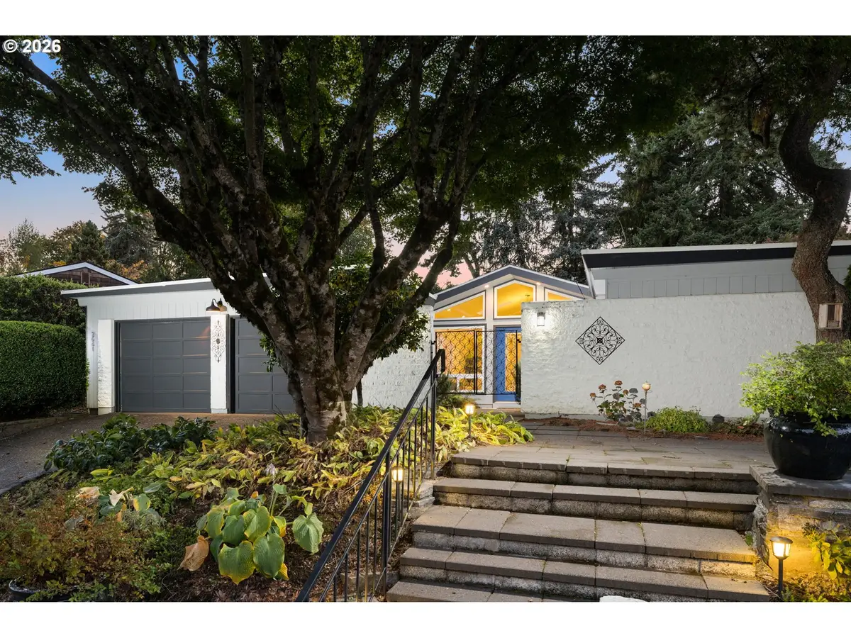 2641 SW Ridge Dr, Portland, OR 97219 - #1