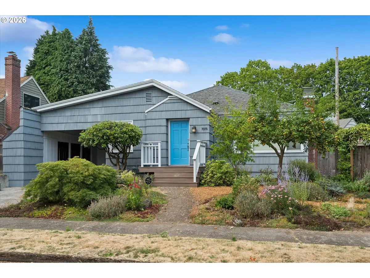7075 N Cambridge Ave, Portland, OR 97203 - #1