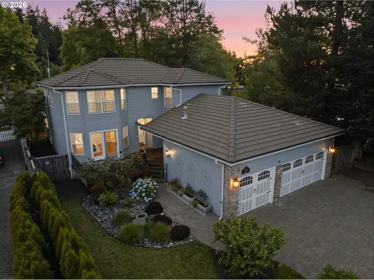 17903 Ridge Lake Dr, Lake Oswego, OR 97034 - #1