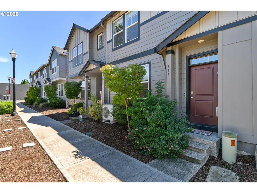 611 NE 72nd St, Vancouver, WA 98665 - #3