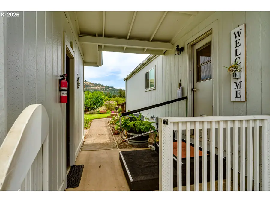 85729 Chelsea Ln, Eugene, OR 97405 - #3