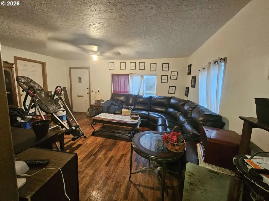 216 NE Yamhill St, Sheridan, OR 97378 - #3