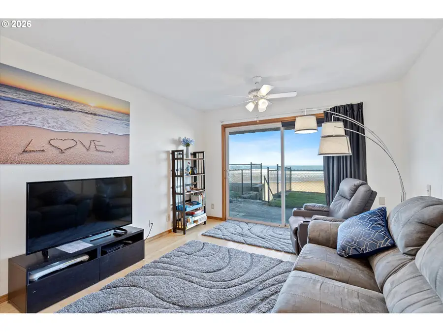 145 NW Inlet Ave #124, Lincoln City, OR 97367 - Image #3