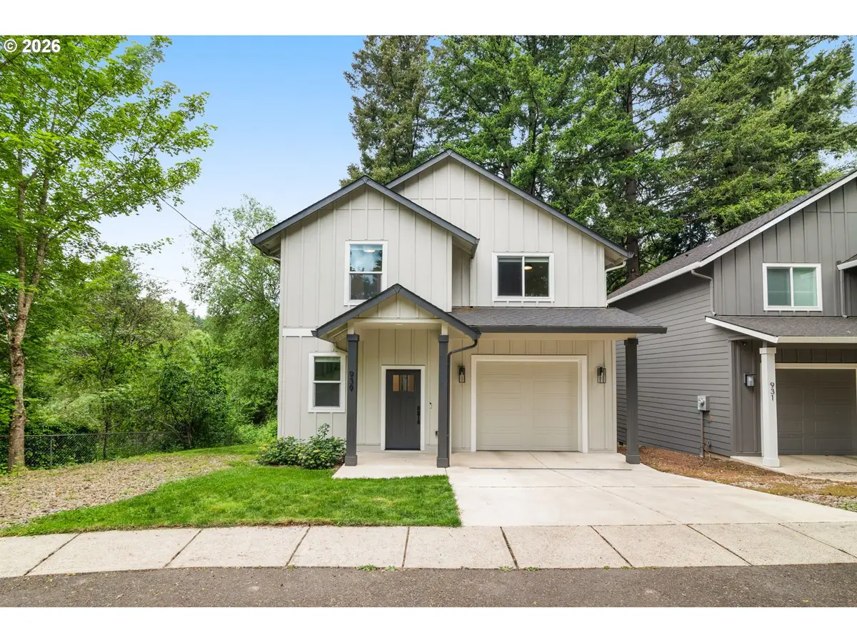 939 SE Roberts Ave, Gresham, OR 97080 - #1