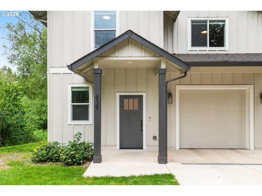 939 SE Roberts Ave, Gresham, OR 97080 - #3