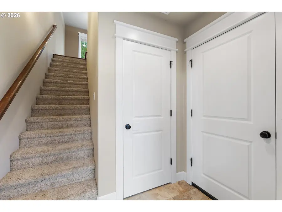 9402 SE Causey Ave, Northwest Clackamas, OR 97086 - #3