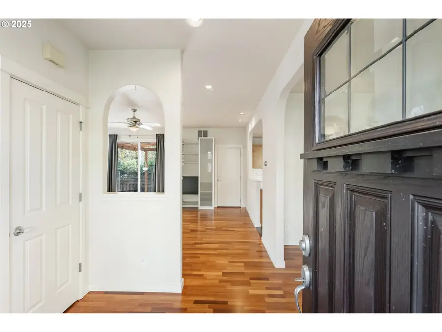 9526 N Haven Ave, Portland, OR 97203 - Image #3