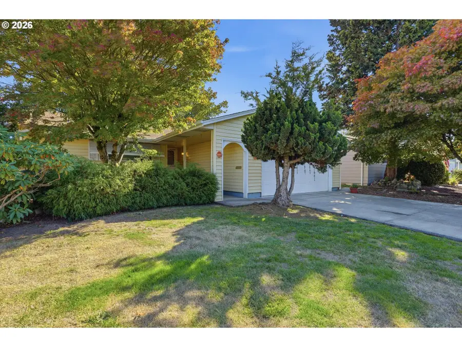 2000 King Way, Woodburn, OR 97071 - #2