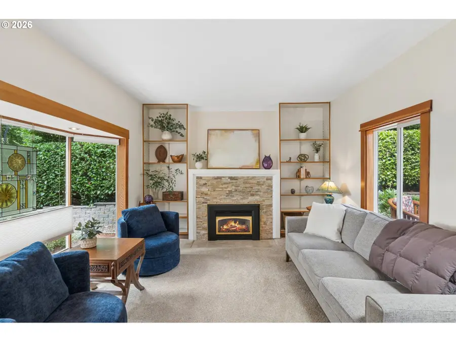 1766 SW Greenway Cir, Stafford, OR 97068 - #2