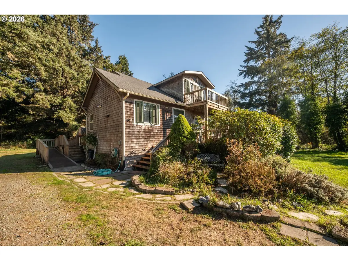 1218 Riverside Dr, Bandon, OR 97411 - #1