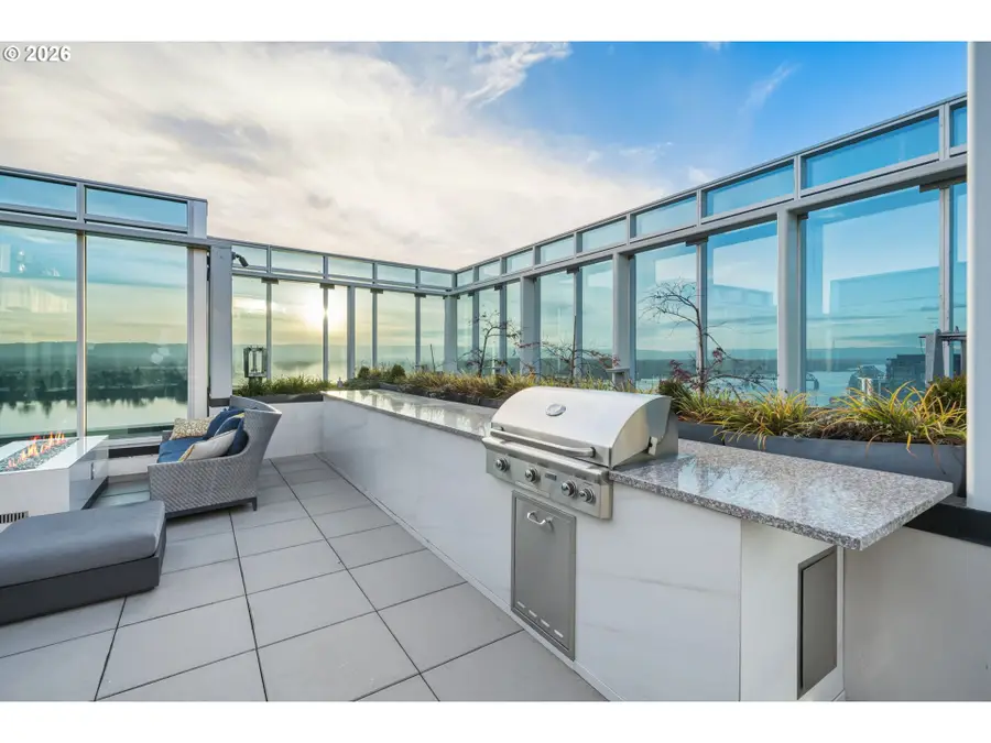 590 Waterfront Way #703, Vancouver, WA 98660 - Image #2